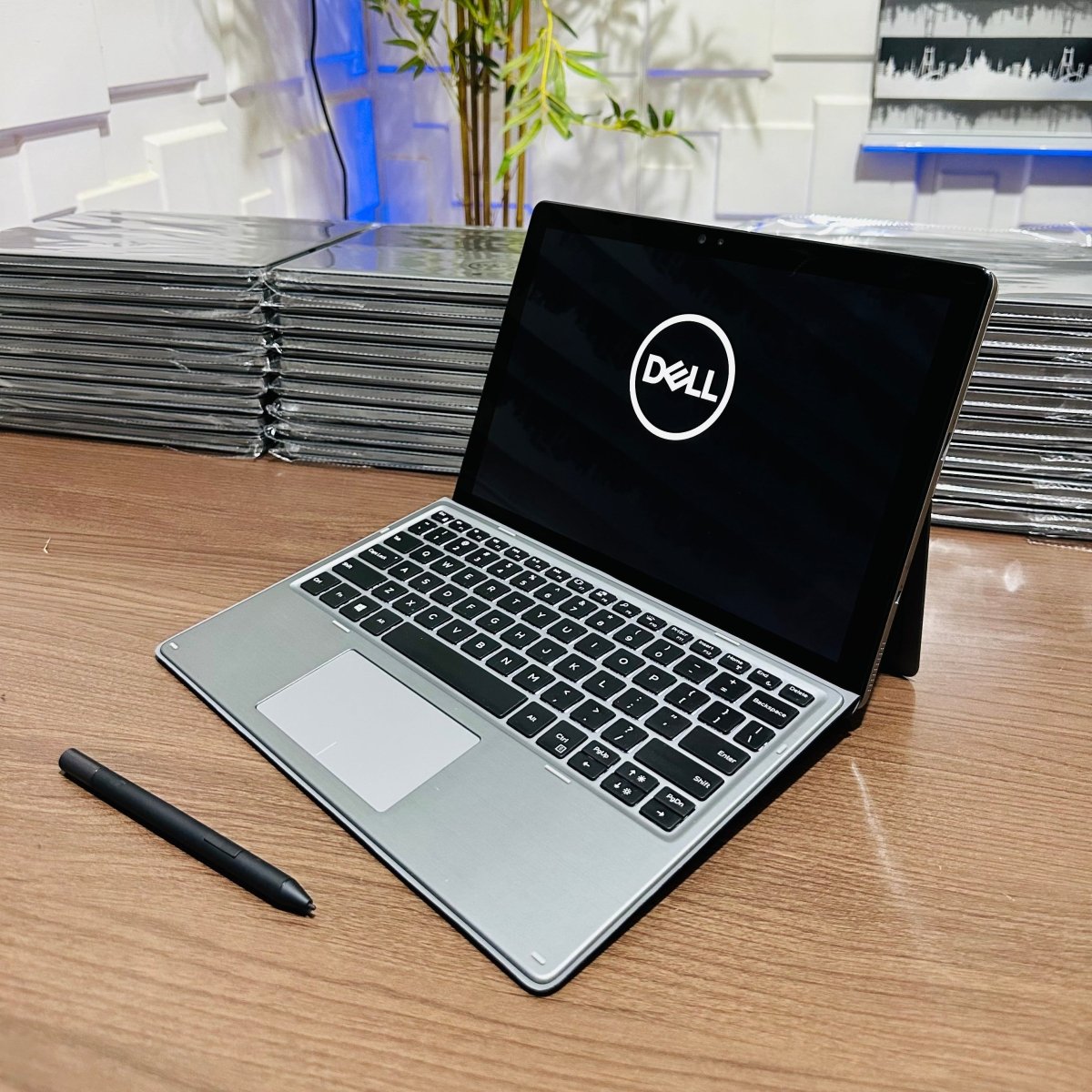 Dell Latitude 7210 2-in-1 💻✨